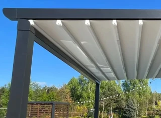 Pergola szara z basenem-2.webp